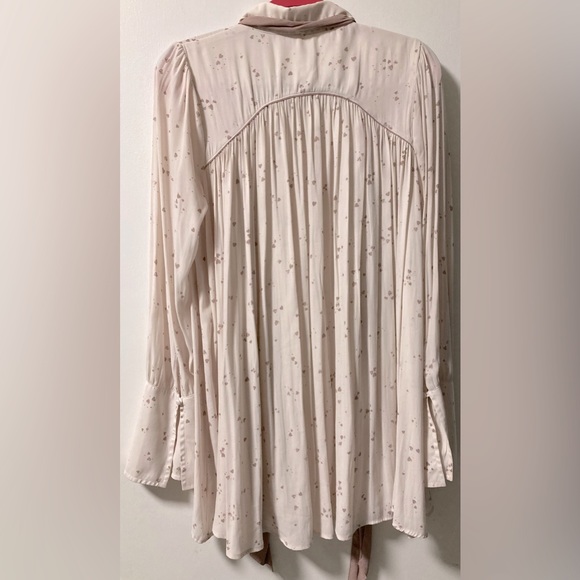 Free People Tunic Size Medium - Picture 2 of 2